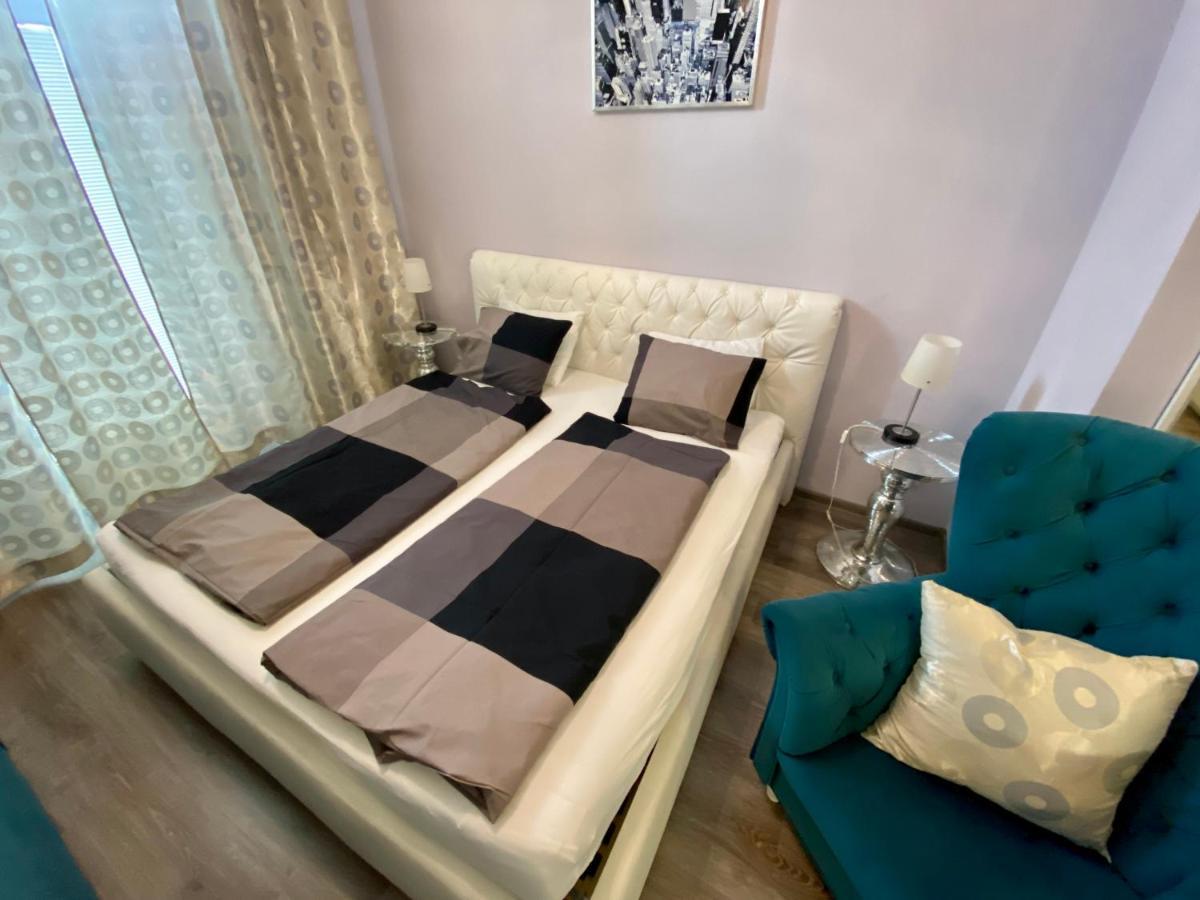 Kings Main Square Apartment Poprad Buitenkant foto