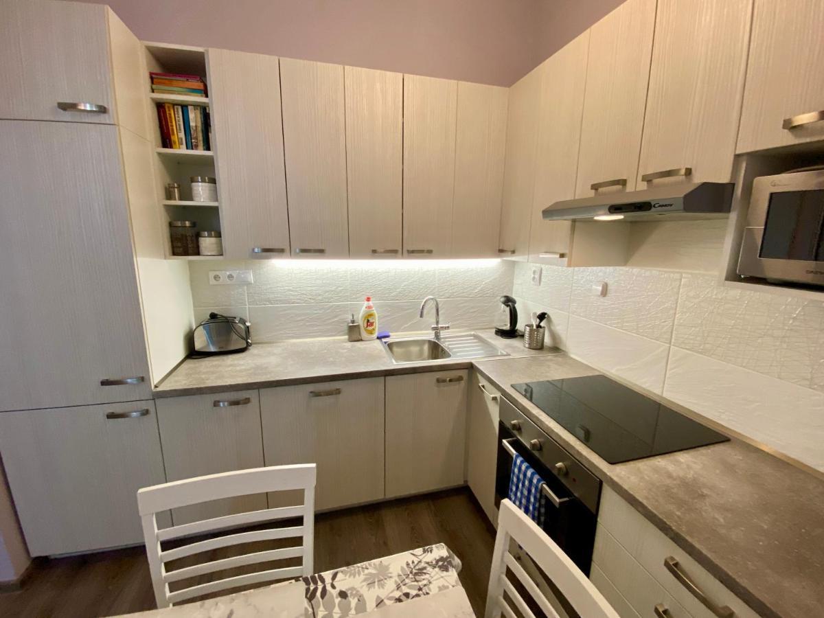 Kings Main Square Apartment Poprad Buitenkant foto
