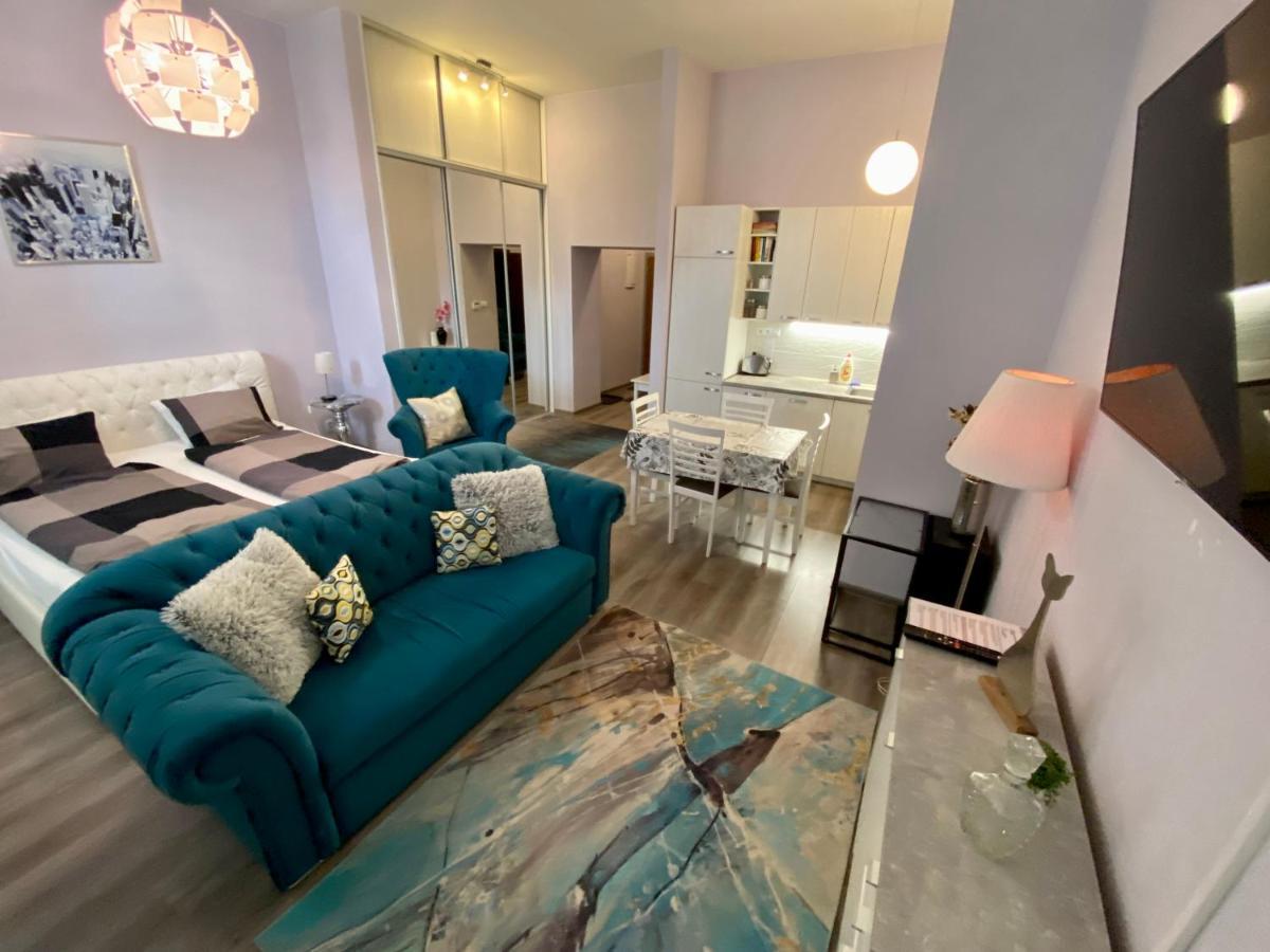 Kings Main Square Apartment Poprad Buitenkant foto
