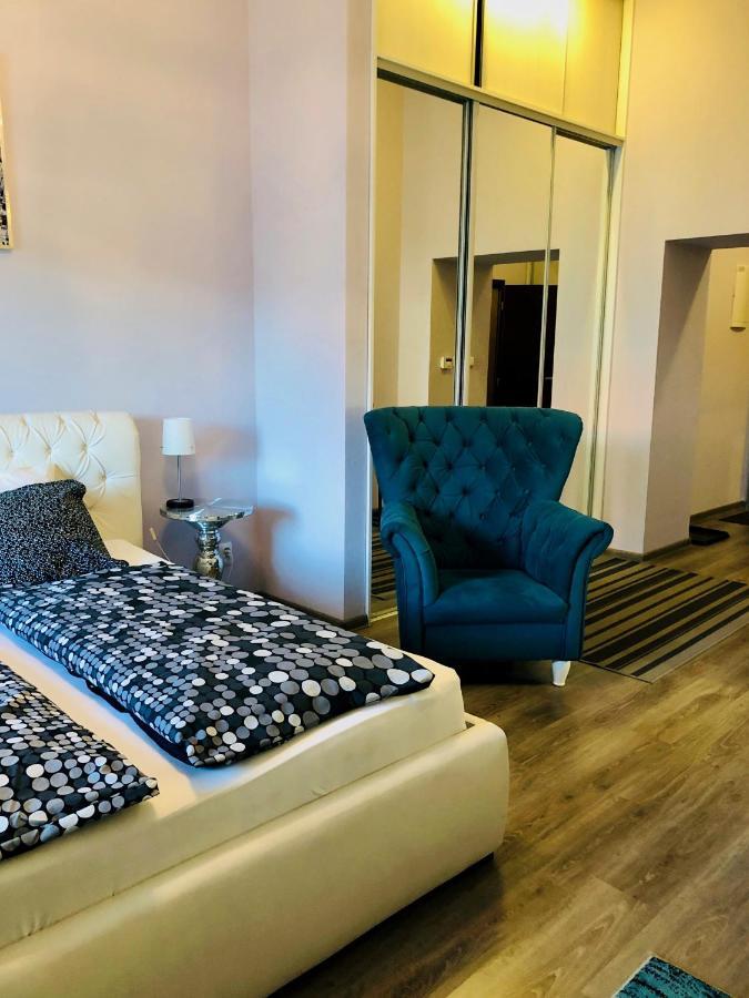 Kings Main Square Apartment Poprad Buitenkant foto